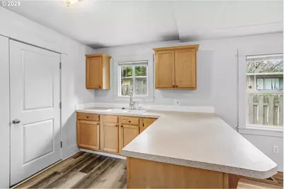 900 NE 91st Ave, Portland, OR 97220 - Photo 36