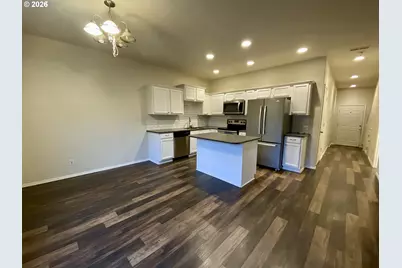 900 NE 91st Ave, Portland, OR 97220 - Photo 6