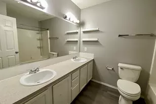 900 NE 91st Ave, Portland, OR 97220 - Photo 10