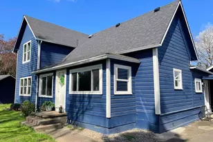 119 NE Kingwood Dr, McMinnville, OR 97128 - Photo 2