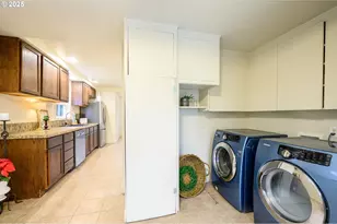 119 NE Kingwood Dr, McMinnville, OR 97128 - Photo 16