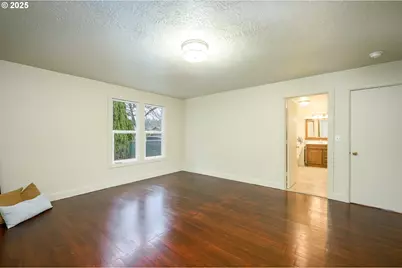 119 NE Kingwood Dr, McMinnville, OR 97128 - Photo 22