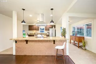 119 NE Kingwood Dr, McMinnville, OR 97128 - Photo 4