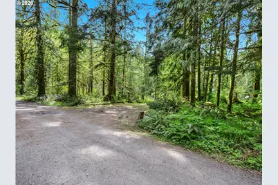 28135 E Grove Ave, Welches, OR 97067 - Photo 10