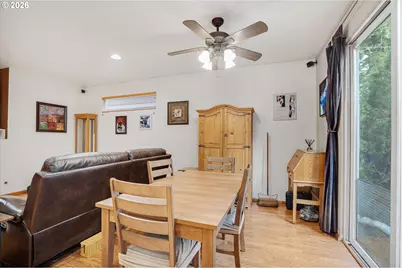 19738 SW Ashcroft Ln, Aloha, OR 97003 - Photo 14