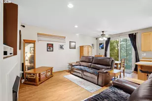 19738 SW Ashcroft Ln, Aloha, OR 97003 - Photo 6