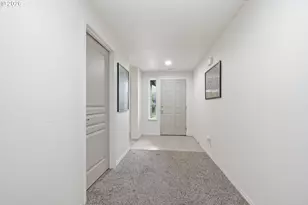 3692 Phantom Way, Eugene, OR 97402 - Photo 10