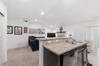 3692 Phantom Way, Eugene, OR 97401 - Photo 8