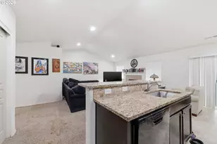 3692 Phantom Way, Eugene, OR 97402 - Photo 8