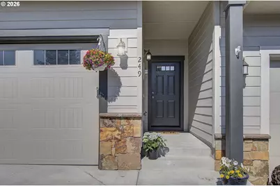 249 N 43rd Pl, Ridgefield, WA 98642 - Photo 2