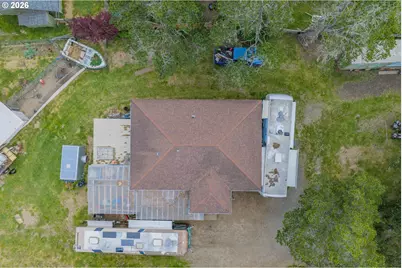 1589 Seagate Ave, Coos Bay, OR 97420 - Photo 4