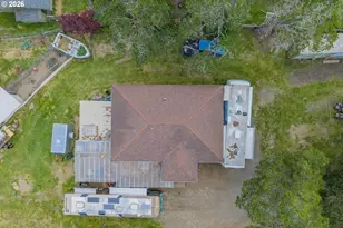 1589 Seagate Ave, Coos Bay, OR 97420 - Photo 4