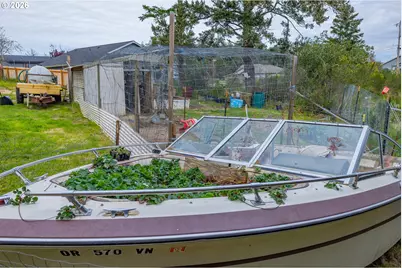 1589 Seagate Ave, Coos Bay, OR 97420 - Photo 22