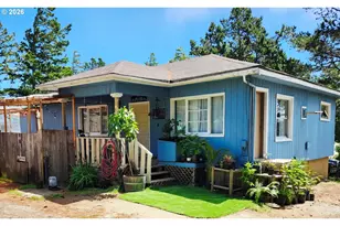 1589 Seagate Ave, Coos Bay, OR 97420 - Photo 2