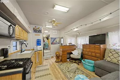 1589 Seagate Ave, Coos Bay, OR 97420 - Photo 22