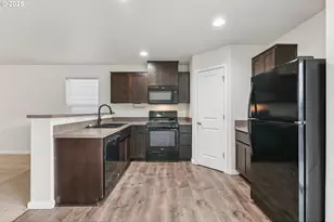 902 S View Dr, Molalla, OR 97038 - Photo 8