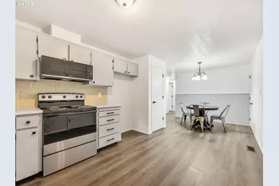 1208 Alameda Ave, Astoria, OR 97103 - Photo 14