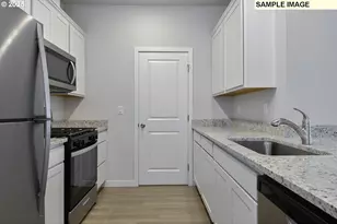 1251 Parkside Ave, Woodburn, OR 97071 - Photo 6