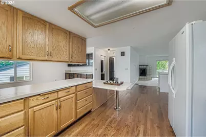 14862 NE Rose Pkwy, Portland, OR 97230 - Photo 16