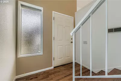 14862 NE Rose Pkwy, Portland, OR 97230 - Photo 4