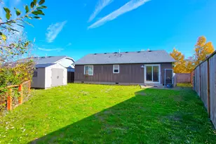 1021 S 1st St, Cottage Grove, OR 97424 - Photo 14