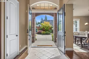 9245 SW 74th Ave, Portland, OR 97223 - Photo 4