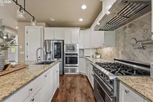 9245 SW 74th Ave, Portland, OR 97223 - Photo 10