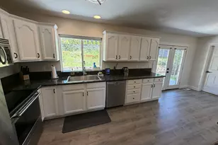 76705 Hazeldell Ct, Oakridge, OR 97463 - Photo 12