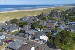144 6th Ave, Seaside, OR 97138 - Photo 40