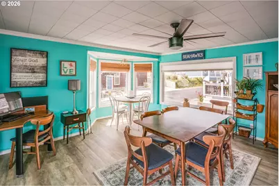 144 6th Ave, Seaside, OR 97138 - Photo 12