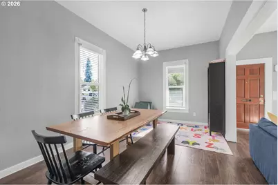 319 18th St, Salem, OR 97301 - Photo 8