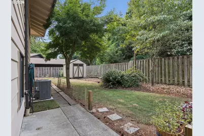 15120 SE Franklin St, Portland, OR 97236 - Photo 42
