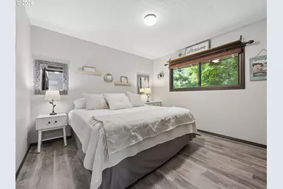 15120 SE Franklin St, Portland, OR 97236 - Photo 32