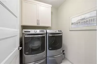 1308 E Main St, Cottage Grove, OR 97424 - Photo 20