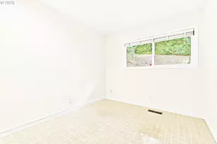 4816 SW Caldew St, Portland, OR 97219 - Photo 18