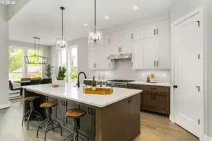 9240 SW 74th Ave, Portland, OR 97223 - Photo 4