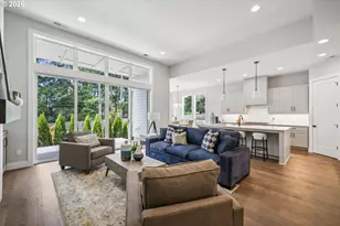 9240 SW 74th Ave, Portland, OR 97223 - Photo 2