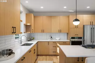 2969 Capital Dr, Eugene, OR 97403 - Photo 8