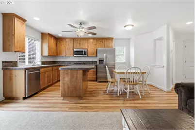 18124 SE Bush Ter, Portland, OR 97236 - Photo 6