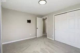 227 NE Paloma Ct, Gresham, OR 97030 - Photo 34