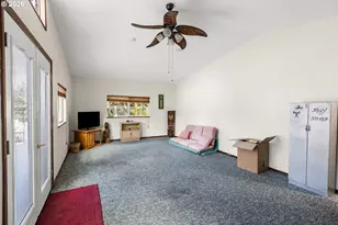 1160 Cleveland Loop Dr, Roseburg, OR 97471 - Photo 40