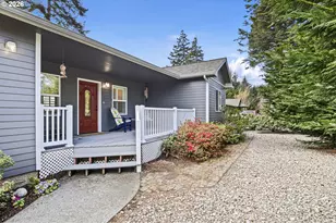 1156 12th St SE, Bandon, OR 97411 - Photo 2