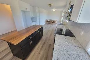 2460 W 21st Ave, Eugene, OR 97405 - Photo 8