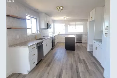 2460 W 21st Ave, Eugene, OR 97405 - Photo 4