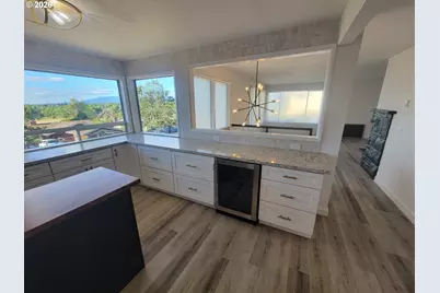 2460 W 21st Ave, Eugene, OR 97405 - Photo 10