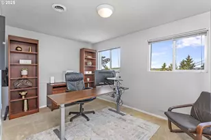 1674 Fircrest Dr, Lake Oswego, OR 97034 - Photo 22