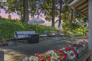 1674 Fircrest Dr, Lake Oswego, OR 97034 - Photo 12