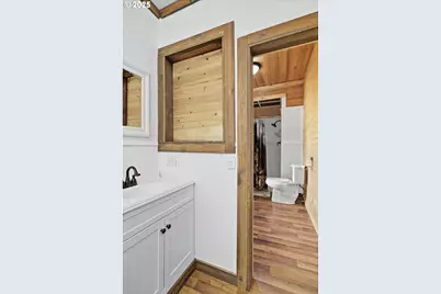 407 SW Fourth St, Grass Valley, OR 97029 - Photo 22