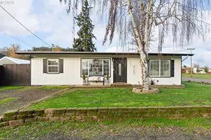 271 NW Sherry St, Winston, OR 97496 - Photo 2