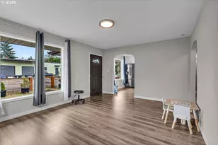 717 20th St, Salem, OR 97301 - Photo 8
